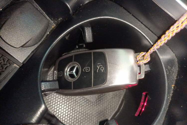 Used Mercedes-Benz E-Class New Energy 2021 E 350 e L Plug-in Hybrid Sports Sedan Interior 1