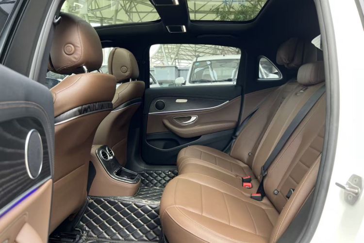 Used Mercedes-Benz E-Class New Energy 2021 E 350 e L Plug-in Hybrid Sports Sedan Interior 2