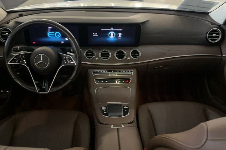 Used Mercedes-Benz E-Class New Energy 2021 E 350 e L Plug-in Hybrid Sedan Interior 3