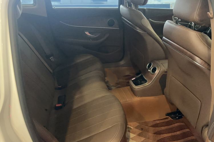 Used Mercedes-Benz E-Class New Energy 2021 E 350 e L Plug-in Hybrid Sedan Interior 6