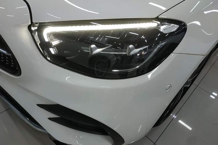 Used Mercedes-Benz E-Class New Energy 2021 E 350 e L Plug-in Hybrid Sports Sedan Left Front Headlight