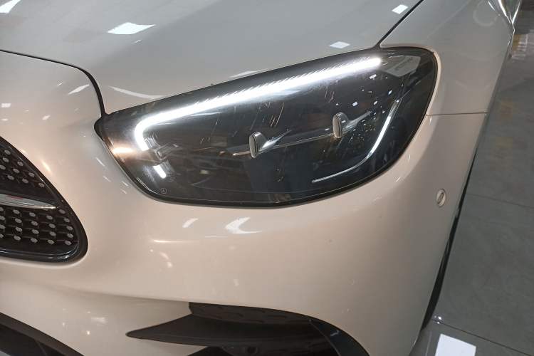 Used Mercedes-Benz E-Class New Energy 2021 E 350 e L Plug-in Hybrid Sports Sedan Left Front Headlight