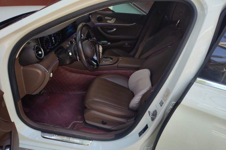 Used Mercedes-Benz E-Class New Energy 2021 E 350 e L Plug-in Hybrid Sedan Left Front Seat