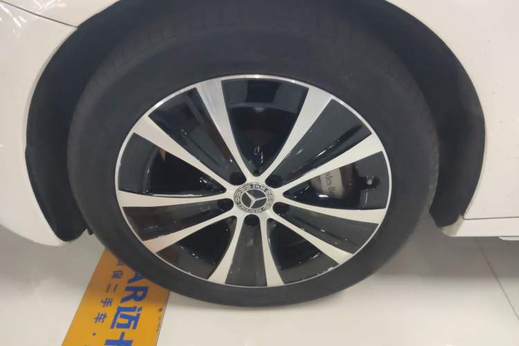 Used Mercedes-Benz E-Class New Energy 2021 E 350 e L Plug-in Hybrid Sports Sedan Left Front Wheel Hub