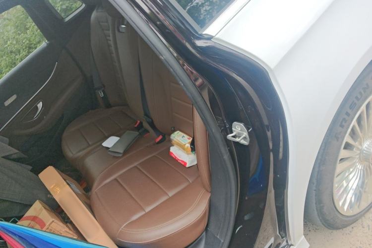 Used Mercedes-Benz E-Class New Energy 2021 E 350 e L Plug-in Hybrid Sports Sedan Left Rear Seat