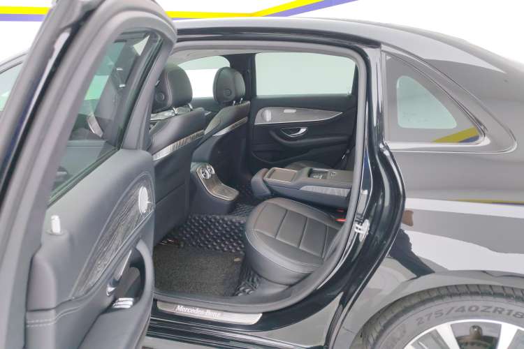 Used Mercedes-Benz E-Class New Energy 2021 E 350 e L Plug-in Hybrid Sedan Left Rear Seat