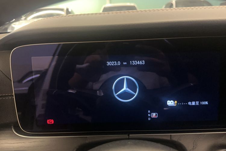 Used Mercedes-Benz E-Class New Energy 2021 E 350 e L Plug-in Hybrid Sports Sedan Odometer Close Up