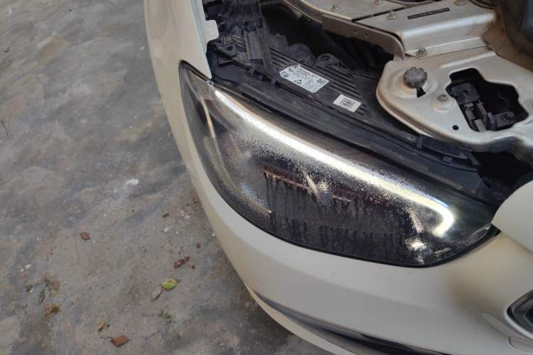 Used Mercedes-Benz E-Class New Energy 2021 E 350 e L Plug-in Hybrid Sedan Right Front Headlight