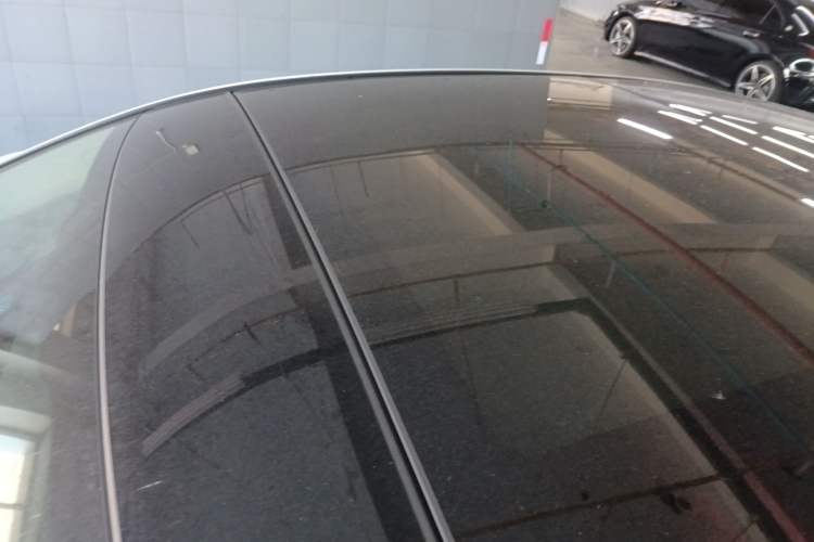 Used Mercedes-Benz E-Class New Energy 2021 E 350 e L Plug-in Hybrid Sedan Roof