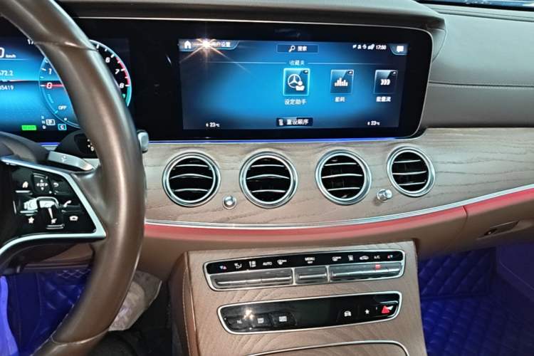 Used Mercedes-Benz E-Class New Energy 2022 Second Facelift E 350 e L Plug-in Hybrid Sedan Audio And AC Panel