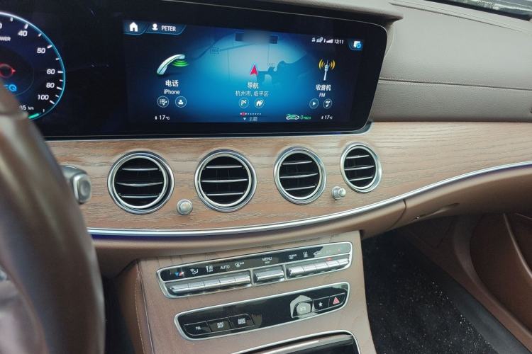 Used Mercedes-Benz E-Class New Energy 2022 Second Facelift E 350 e L Plug-in Hybrid Sedan Audio And AC Panel
