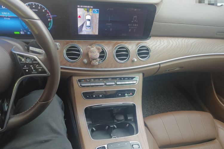 Used Mercedes-Benz E-Class New Energy 2022 Facelift E 350 e L Plug-in Hybrid Sedan Audio And AC Panel