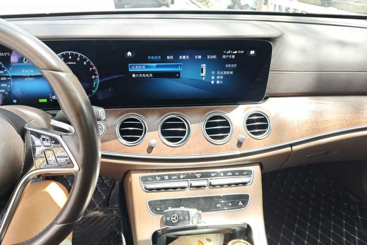 Used Mercedes-Benz E-Class New Energy 2022 Second Facelift E 350 e L Plug-in Hybrid Sports Sedan Audio And AC Panel