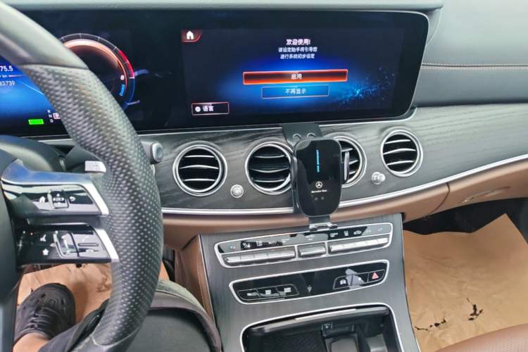 Used Mercedes-Benz E-Class New Energy 2022 Second Facelift E 350 e L Plug-in Hybrid Sedan Audio And AC Panel