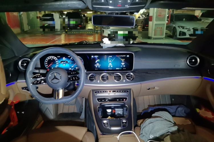 Used Mercedes-Benz E-Class New Energy 2022 Second Facelift E 350 e L Plug-in Hybrid Sports Sedan Center Console