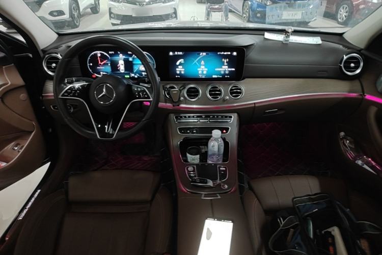 Used Mercedes-Benz E-Class New Energy 2022 Second Facelift E 350 e L Plug-in Hybrid Sedan Center Console