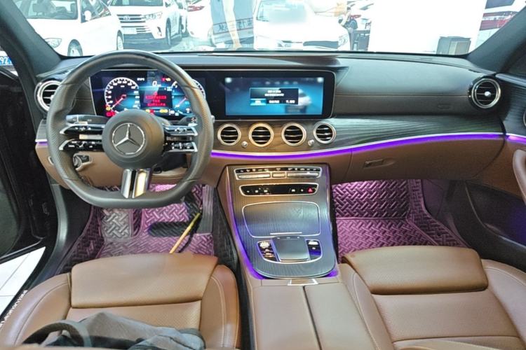 Used Mercedes-Benz E-Class New Energy 2022 Second Facelift E 350 e L Plug-in Hybrid Sports Sedan Center Console
