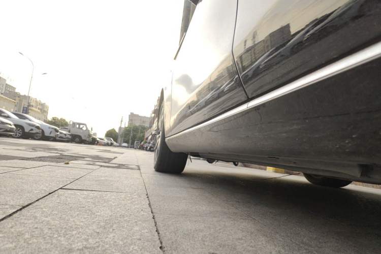 Used Mercedes-Benz E-Class New Energy 2022 Second Facelift E 350 e L Plug-in Hybrid Sports Sedan Chassis Rear Left