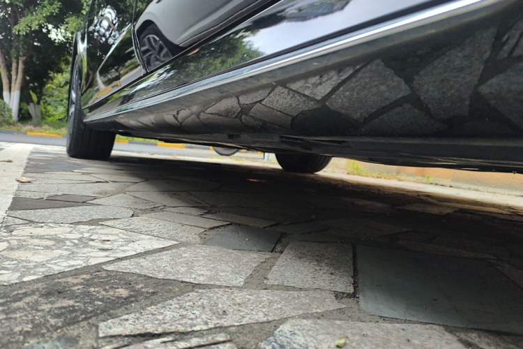 Used Mercedes-Benz E-Class New Energy 2022 Restyled E 350 e L Plug-in Hybrid Sports Sedan Chassis Rear Left