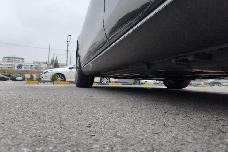 Used Mercedes-Benz E-Class New Energy 2022 Facelift E 350 e L Plug-in Hybrid Sedan Chassis Rear Left
