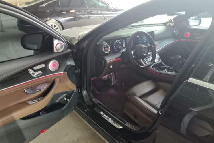 Used Mercedes-Benz E-Class New Energy 2022 Second Facelift E 350 e L Plug-in Hybrid Sports Sedan Driver Seat