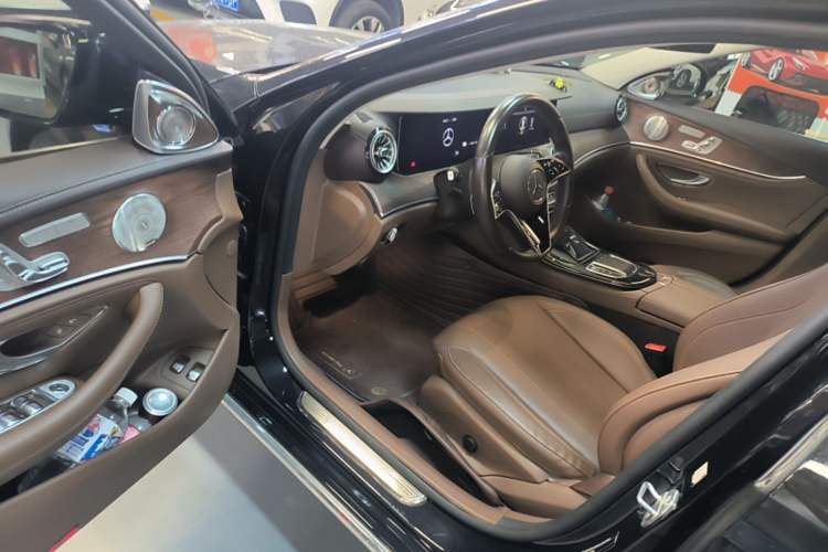Used Mercedes-Benz E-Class New Energy 2022 Restyled E 350 e L Plug-in Hybrid Sedan Driver Seat
