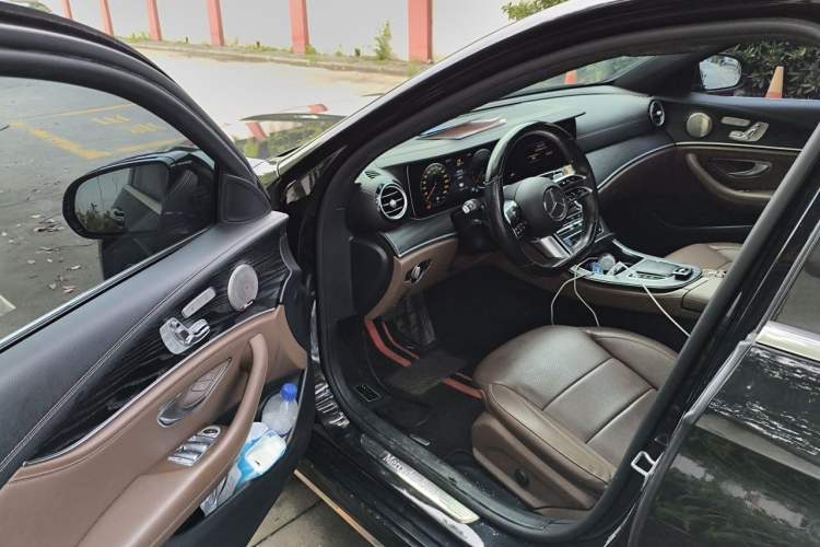 Used Mercedes-Benz E-Class New Energy 2022 E 350 e L Plug-in Hybrid Sports Sedan Driver Seat