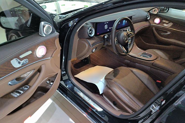 Used Mercedes-Benz E-Class New Energy 2022 Restyled E 350 e L Plug-in Hybrid Sedan Driver Seat