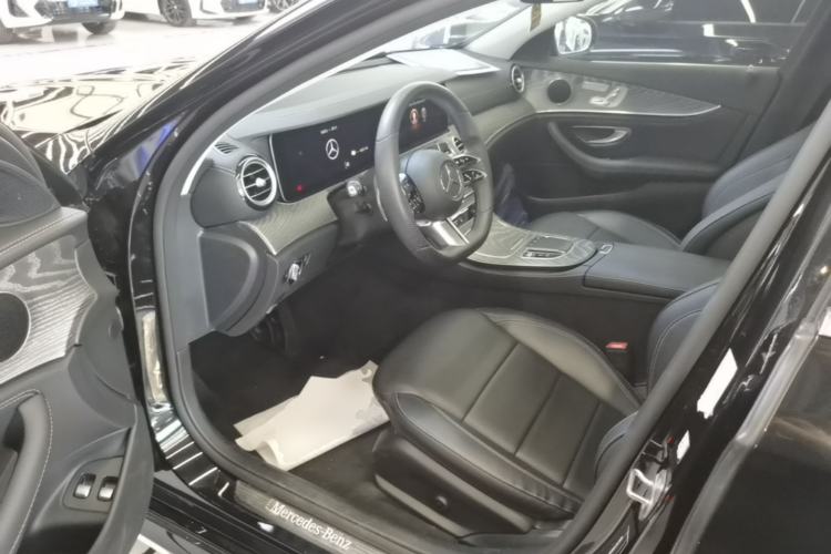 Used Mercedes-Benz E-Class New Energy 2022 Restyled E 350 e L Plug-in Hybrid Sports Sedan Driver Seat