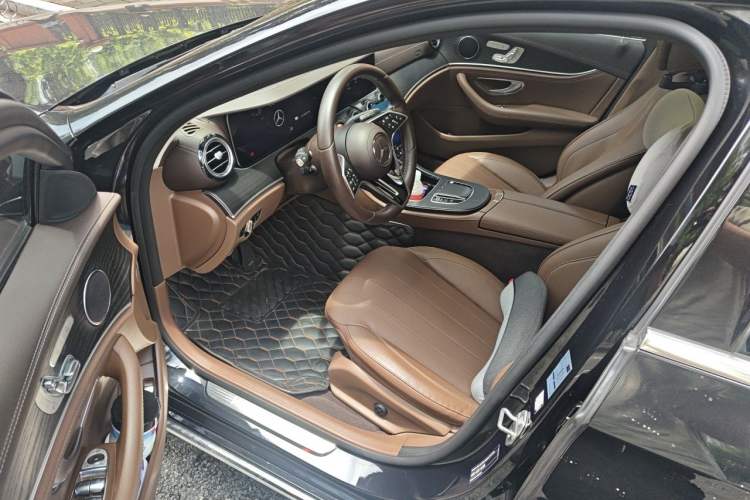 Used Mercedes-Benz E-Class New Energy 2022 Restyled E 350 e L Plug-in Hybrid Sedan Driver Seat
