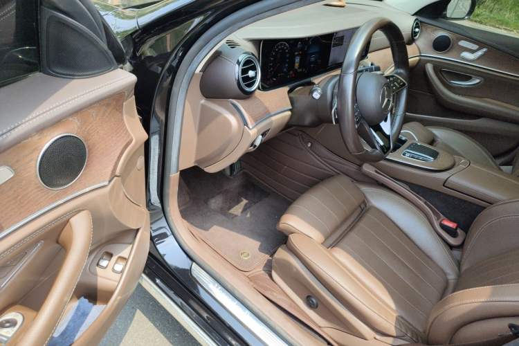 Used Mercedes-Benz E-Class New Energy 2022 Second Facelift E 350 e L Plug-in Hybrid Sports Sedan Driver Seat