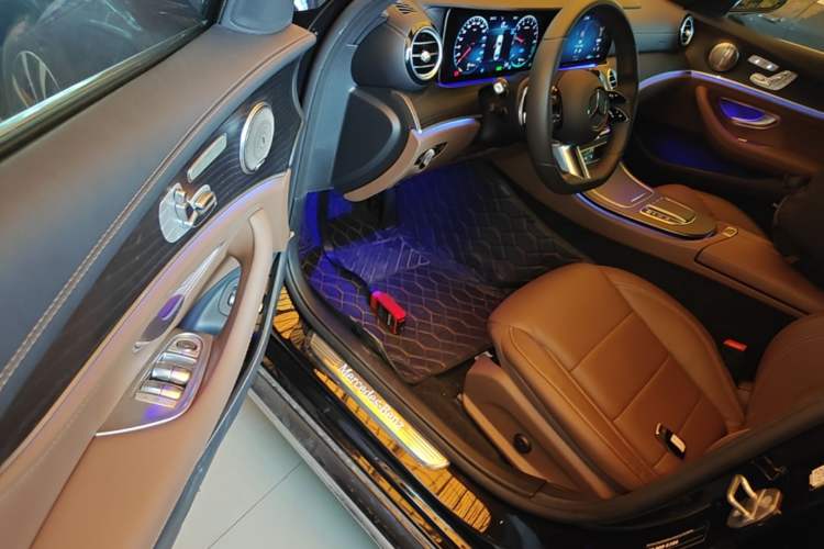 Used Mercedes-Benz E-Class New Energy 2022 Facelift E 350 e L Plug-in Hybrid Sedan Driver Seat
