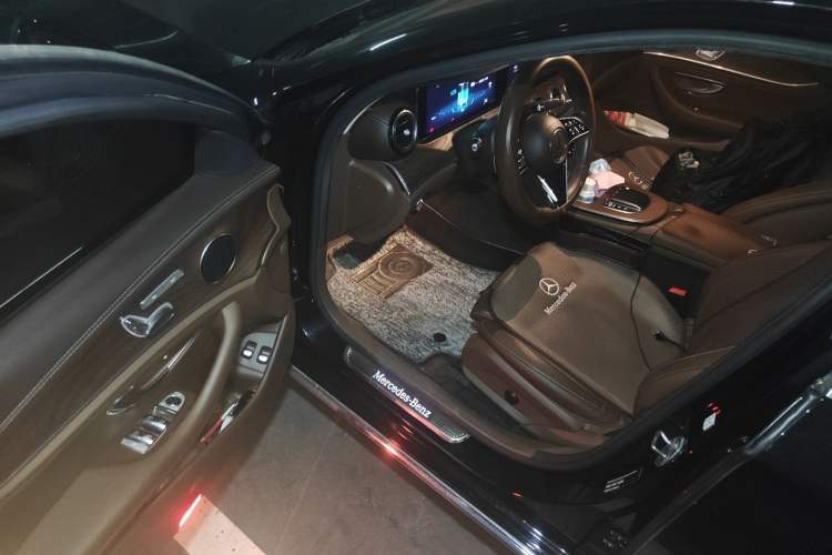 Used Mercedes-Benz E-Class New Energy 2022 Facelift E 350 e L Plug-in Hybrid Sedan Driver Seat