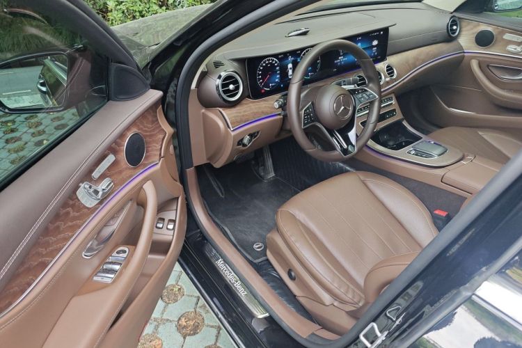 Used Mercedes-Benz E-Class New Energy 2022 Facelift E 350 e L Plug-in Hybrid Sedan Driver Seat