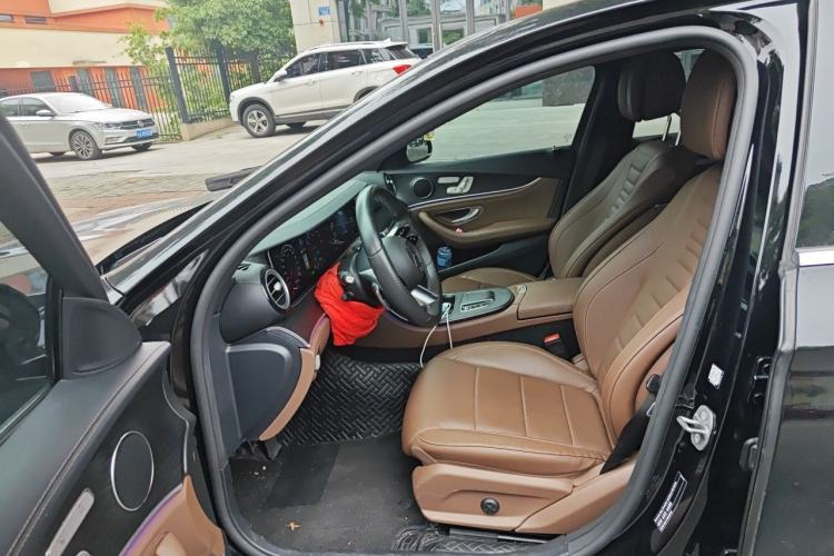 Used Mercedes-Benz E-Class New Energy 2022 Restyled E 350 e L Plug-in Hybrid Sports Sedan Driver Seat