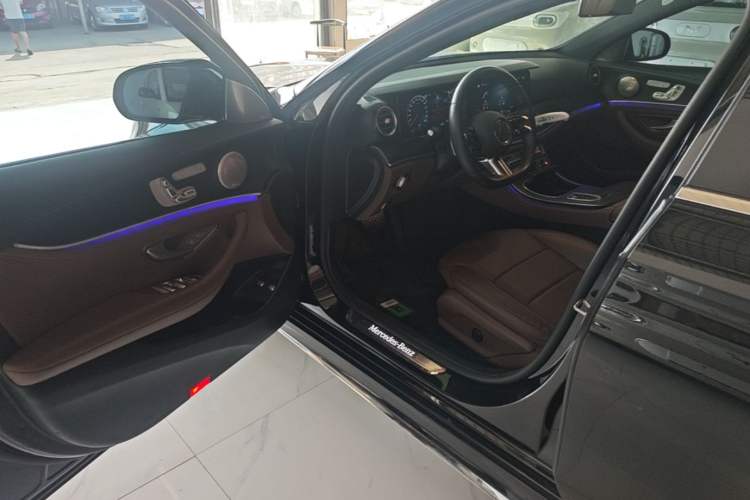 Used Mercedes-Benz E-Class New Energy 2022 Second Facelift E 350 e L Plug-in Hybrid Sports Sedan Driver Seat