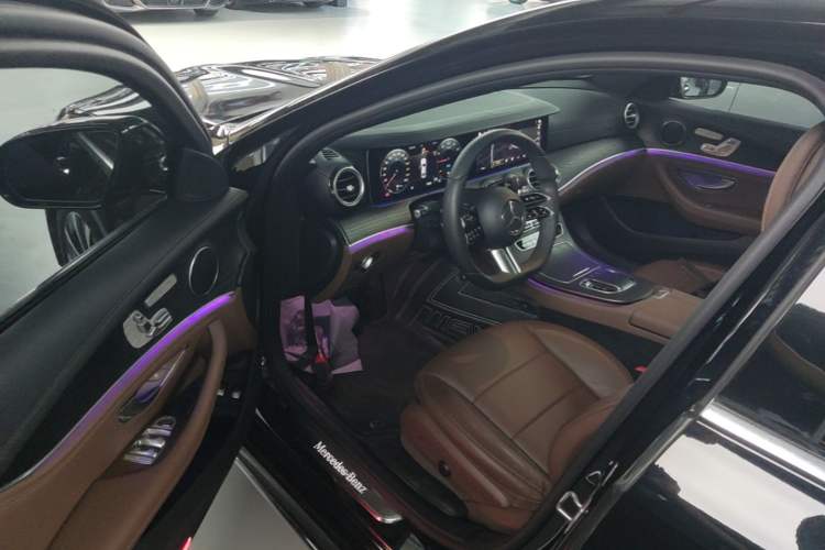 Used Mercedes-Benz E-Class New Energy 2022 E 350 e L Plug-in Hybrid Sports Sedan Driver Seat