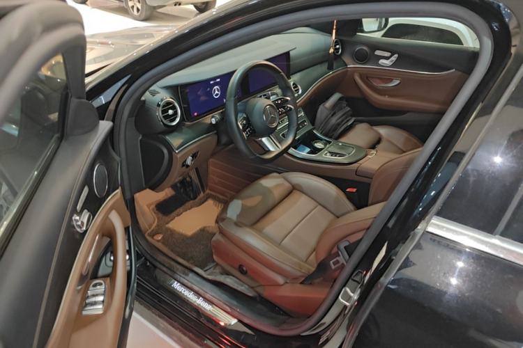 Used Mercedes-Benz E-Class New Energy 2022 Restyled E 350 e L Plug-in Hybrid Sports Sedan Driver Seat