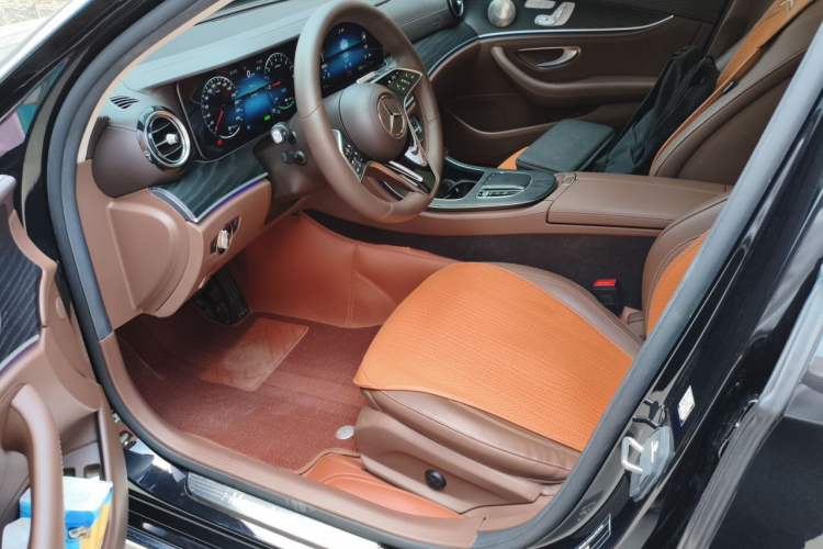Used Mercedes-Benz E-Class New Energy 2022 E 350 e L Plug-in Hybrid Sedan Driver Seat