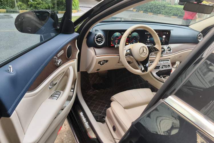 Used Mercedes-Benz E-Class New Energy 2022 Facelift E 350 e L Plug-in Hybrid Sedan Driver Seat