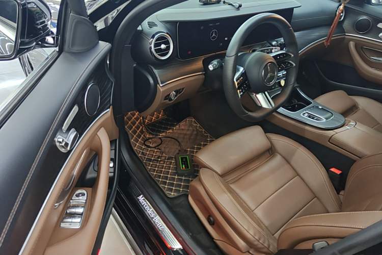 Used Mercedes-Benz E-Class New Energy 2022 Restyled E 350 e L Plug-in Hybrid Sports Sedan Driver Seat