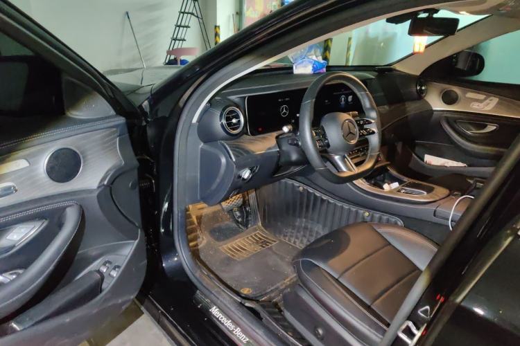 Used Mercedes-Benz E-Class New Energy 2022 E 350 e L Plug-in Hybrid Sports Sedan Driver Seat