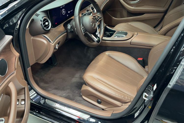 Used Mercedes-Benz E-Class New Energy 2022 Restyled E 350 e L Plug-in Hybrid Sedan Driver Seat