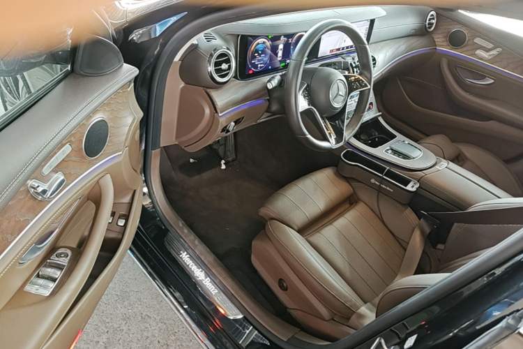 Used Mercedes-Benz E-Class New Energy 2022 Second Facelift E 350 e L Plug-in Hybrid Sedan Driver Seat