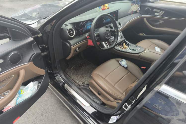 Used Mercedes-Benz E-Class New Energy 2022 E 350 e L Plug-in Hybrid Sports Sedan Driver Seat