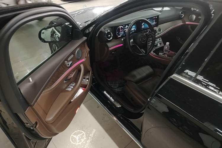 Used Mercedes-Benz E-Class New Energy 2022 Second Facelift E 350 e L Plug-in Hybrid Sedan Driver Seat