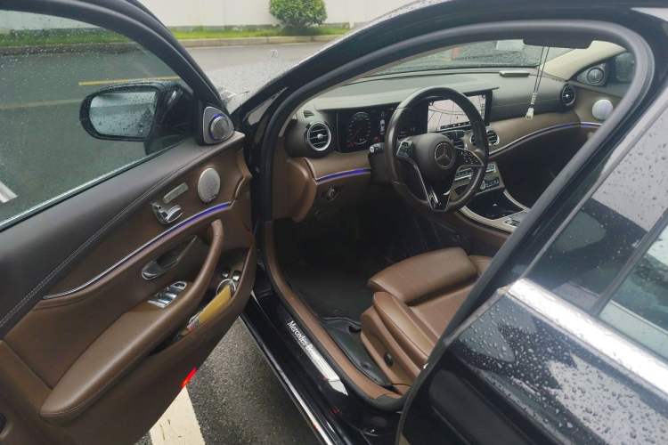 Used Mercedes-Benz E-Class New Energy 2022 Second Facelift E 350 e L Plug-in Hybrid Sports Sedan Driver Seat