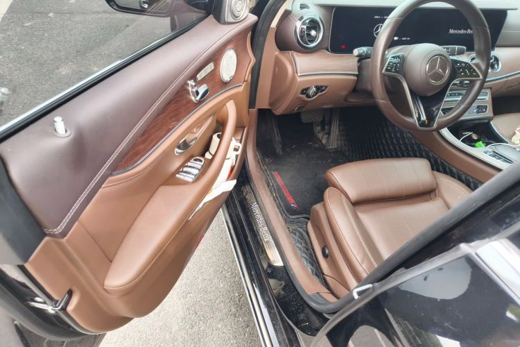 Used Mercedes-Benz E-Class New Energy 2022 Second Facelift E 350 e L Plug-in Hybrid Sedan Driver Seat