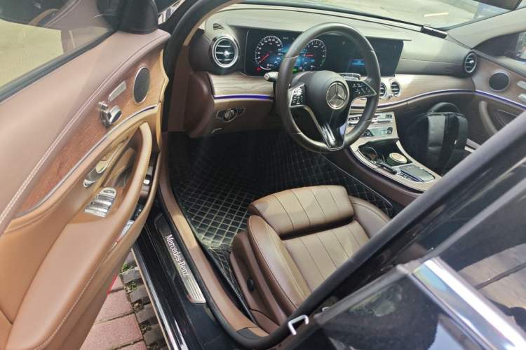 Used Mercedes-Benz E-Class New Energy 2022 Facelift E 350 e L Plug-in Hybrid Sedan Driver Seat