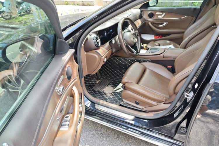 Used Mercedes-Benz E-Class New Energy 2022 Second Facelift E 350 e L Plug-in Hybrid Sports Sedan Driver Seat